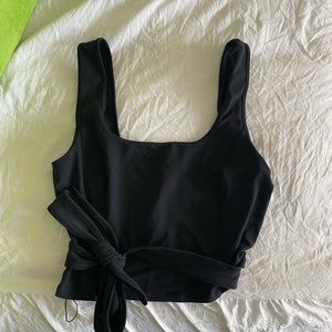 Lululemon get centered crop top